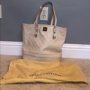 White Louis Vuitton bag